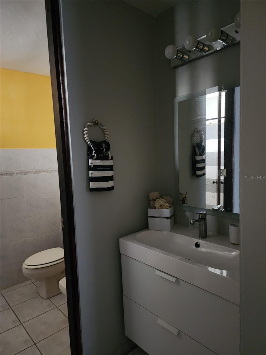 URB PLAZA DE LA FUENTE - Residential