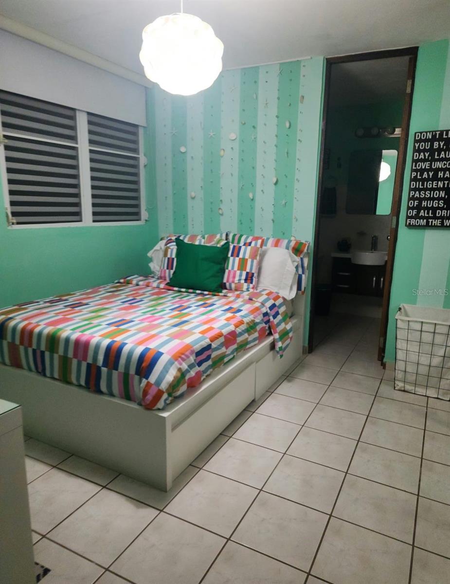 URB PLAZA DE LA FUENTE - Residential