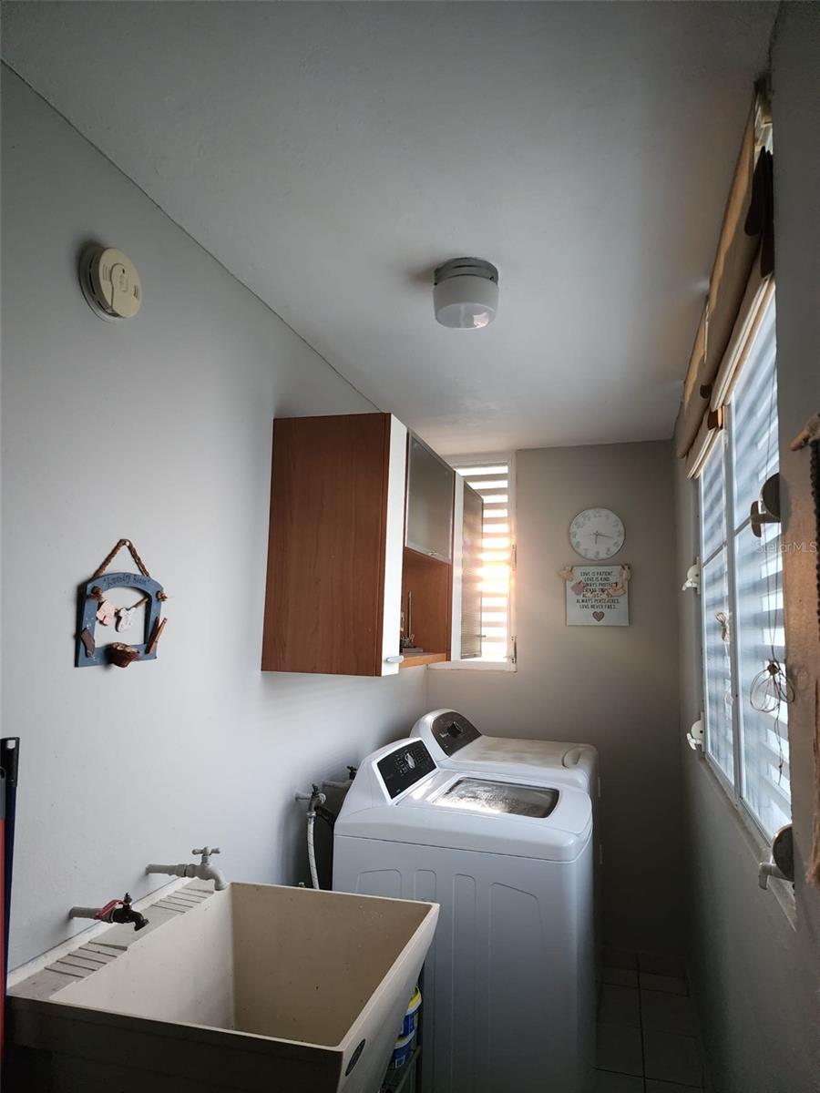 URB PLAZA DE LA FUENTE - Residential