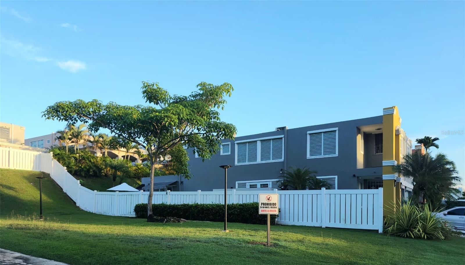 URB PLAZA DE LA FUENTE - Residential