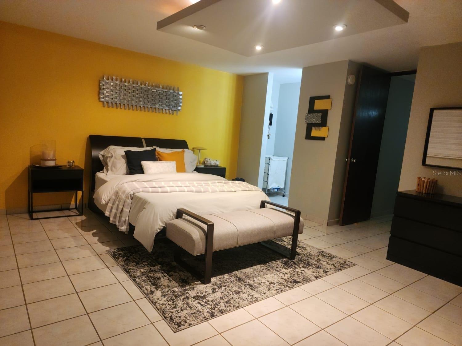 URB PLAZA DE LA FUENTE - Residential