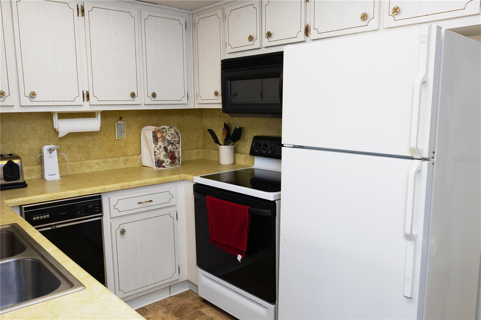 TWIN LAKES VILLAGE - Residential