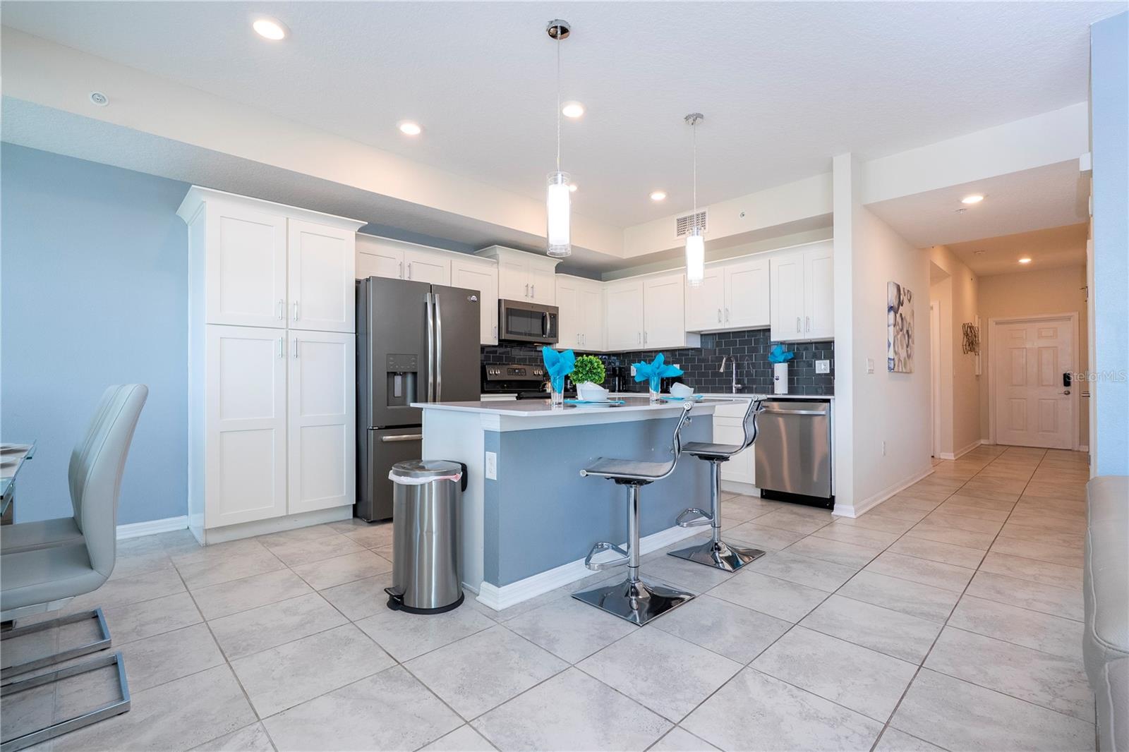 THE TERRACES AT STOREY LAKE CONDO 2 PH 6 - Residential