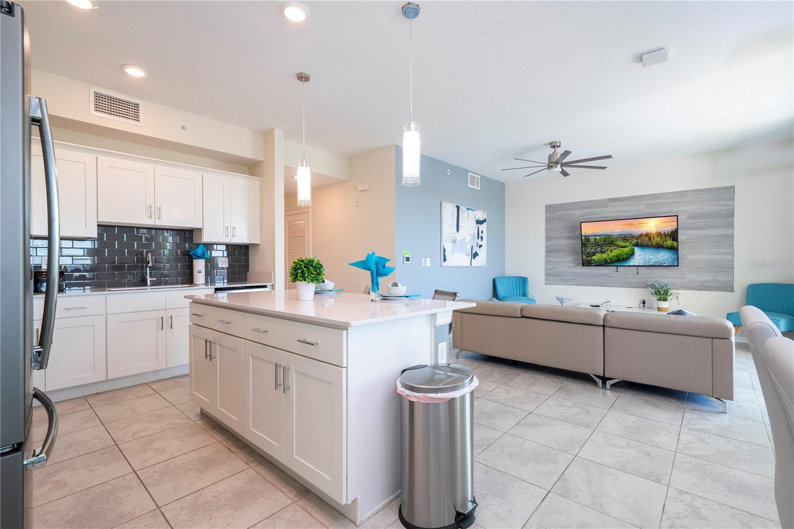 THE TERRACES AT STOREY LAKE CONDO 2 PH 6 - Residential