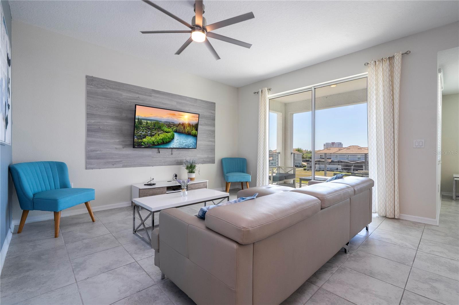 THE TERRACES AT STOREY LAKE CONDO 2 PH 6 - Residential