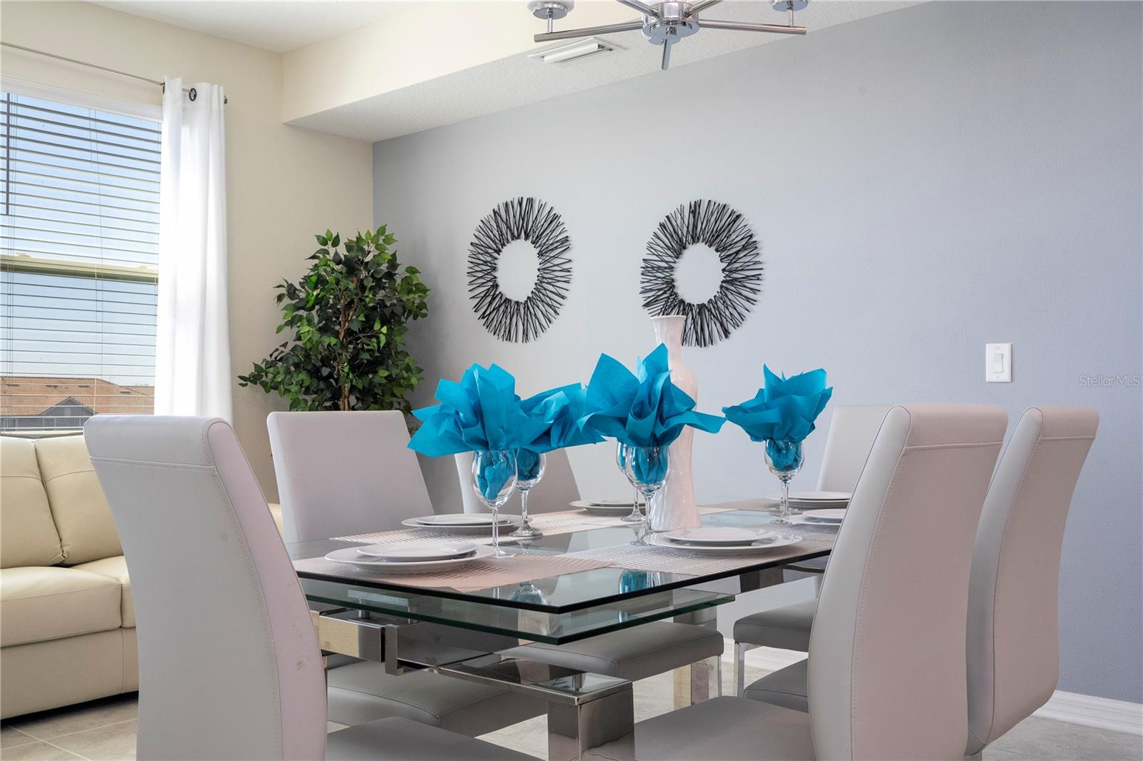 THE TERRACES AT STOREY LAKE CONDO 2 PH 6 - Residential