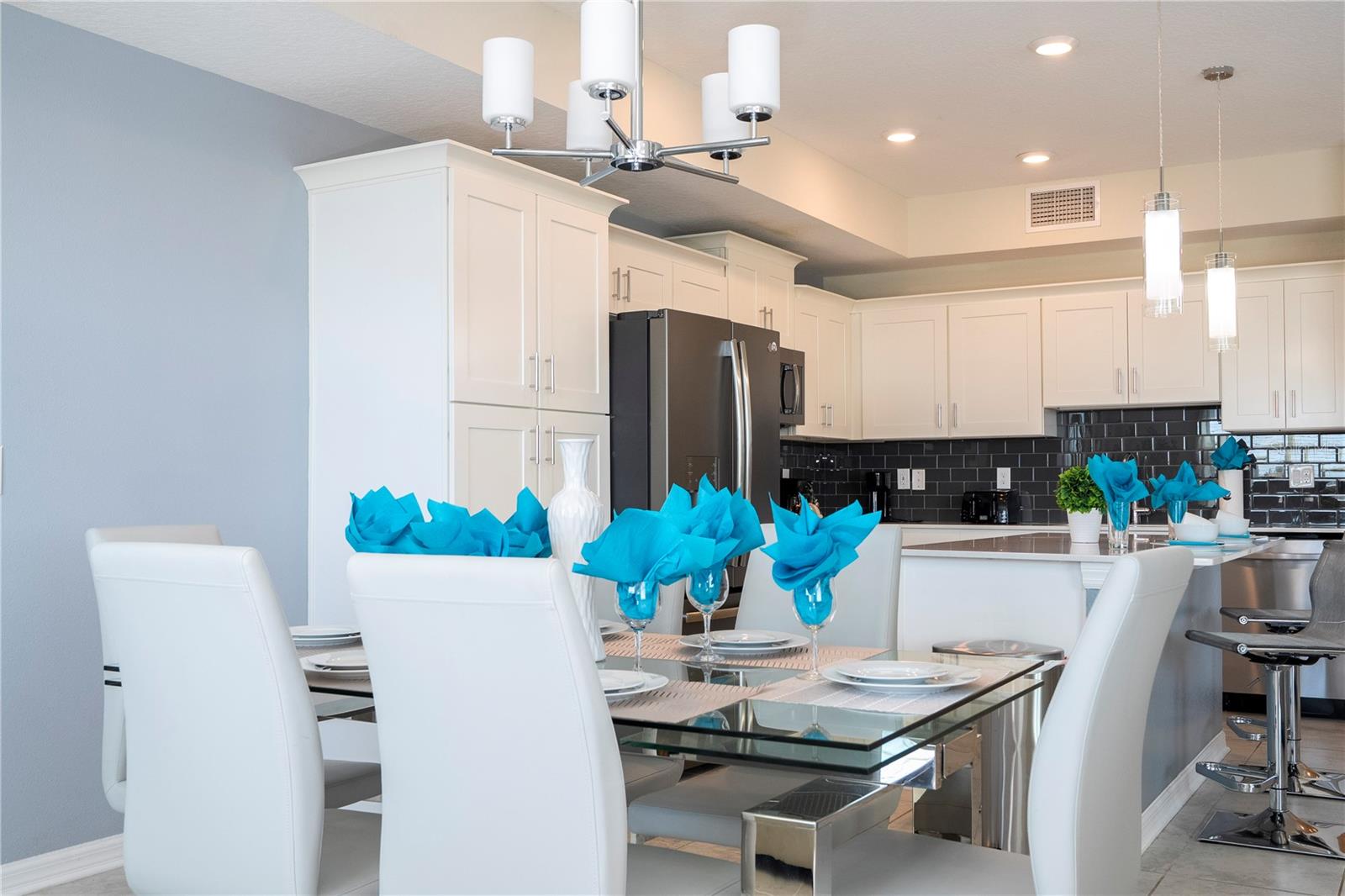 THE TERRACES AT STOREY LAKE CONDO 2 PH 6 - Residential