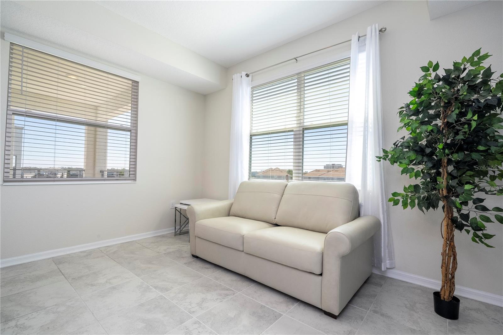 THE TERRACES AT STOREY LAKE CONDO 2 PH 6 - Residential