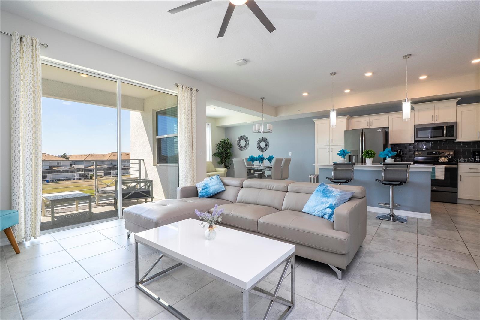 THE TERRACES AT STOREY LAKE CONDO 2 PH 6 - Residential