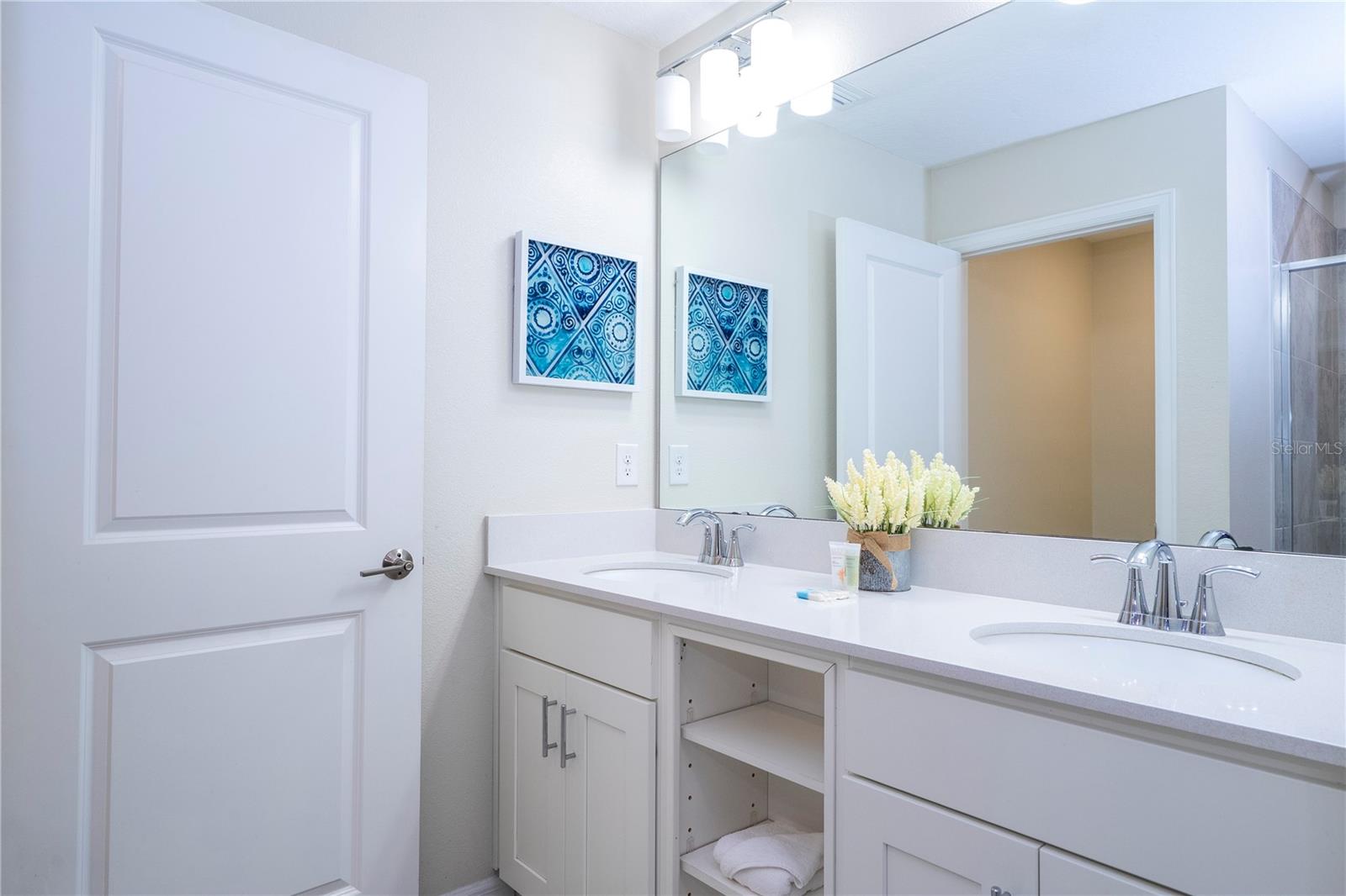 THE TERRACES AT STOREY LAKE CONDO 2 PH 6 - Residential