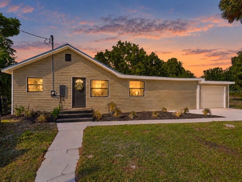 Tiny photo for 318 NE 4th Street, Webster, FL 33597 (MLS # TB8561254)