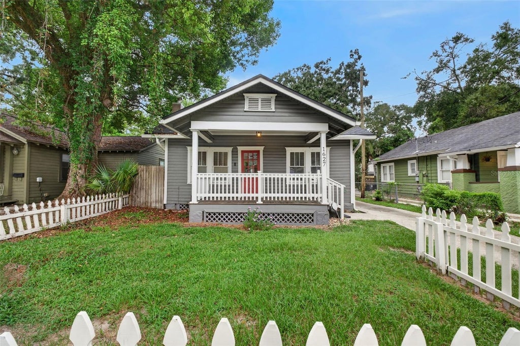 Photo of 1627 E Concord Street, Orlando, FL 32803 (MLS # O6439512)
