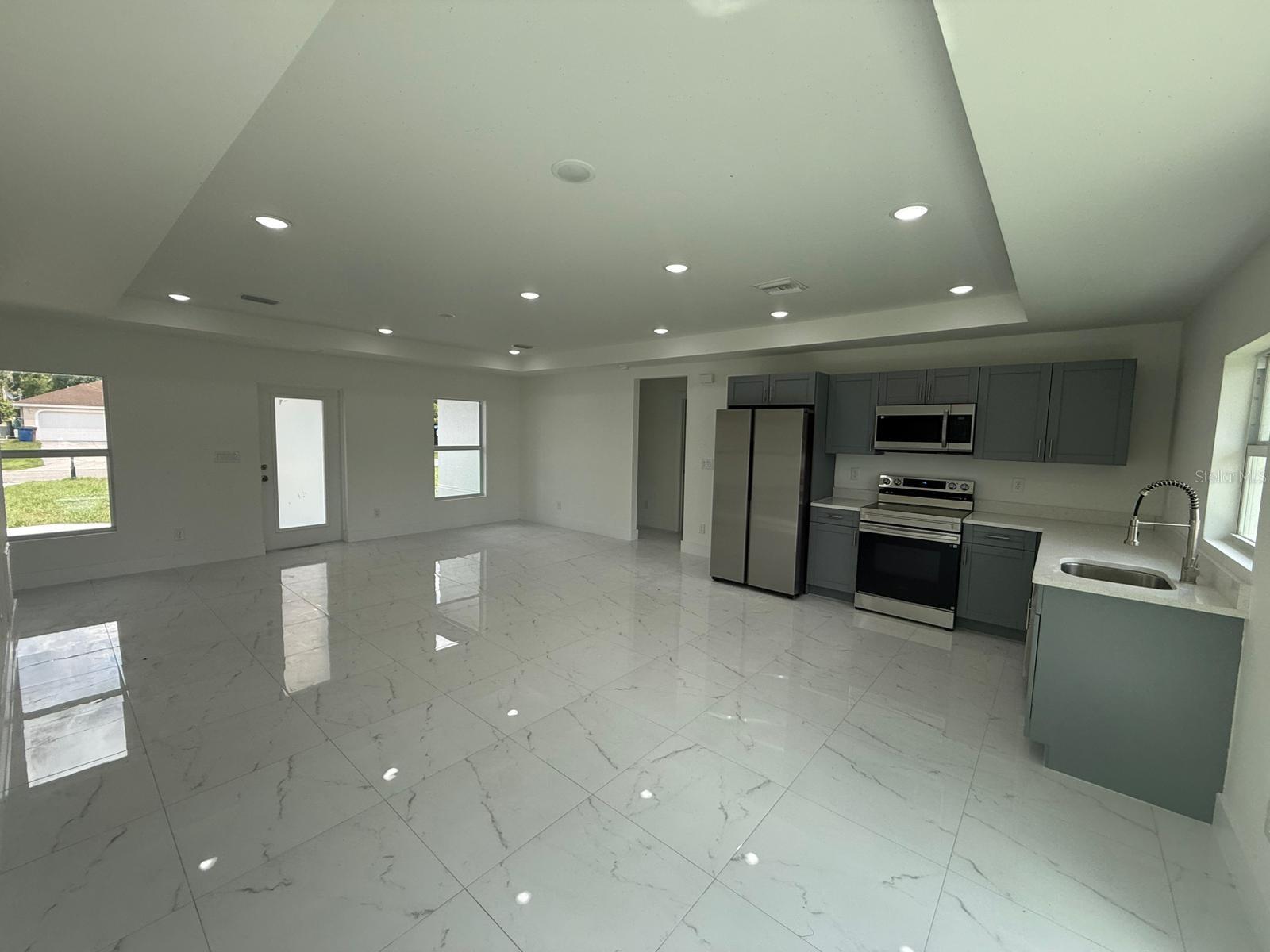 322 MCARTHUR BOULEVARD