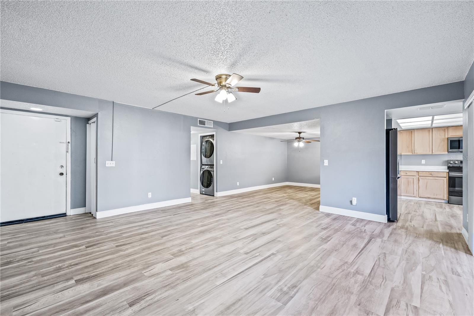 RIVER OAKS CONDO I - Residential