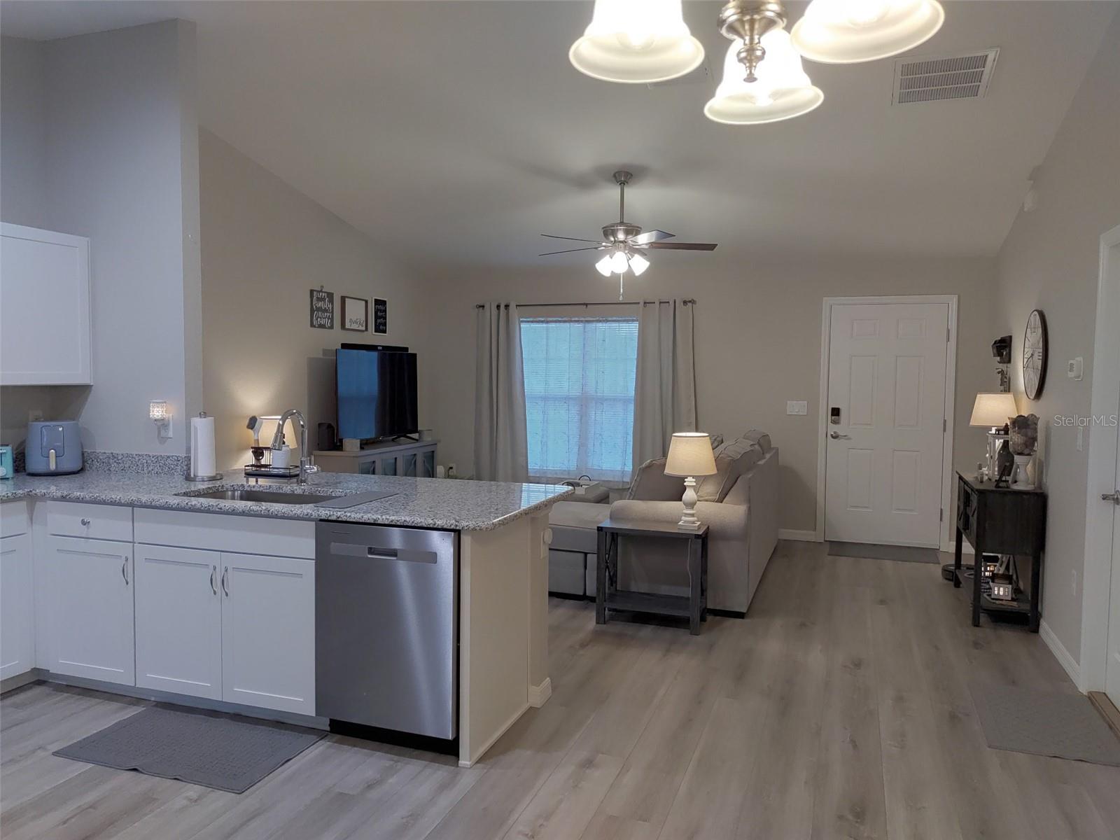 RAINBOW LAKES ESTATES - Residential