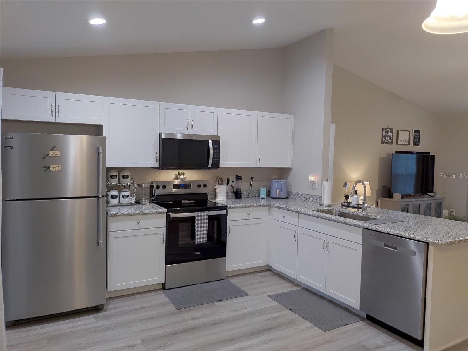 RAINBOW LAKES ESTATES - Residential