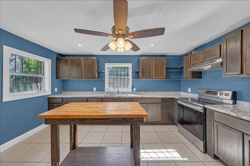 Photo of 205 2nd Avenue SE, Ruskin, FL 33570 (MLS # TB8471636)