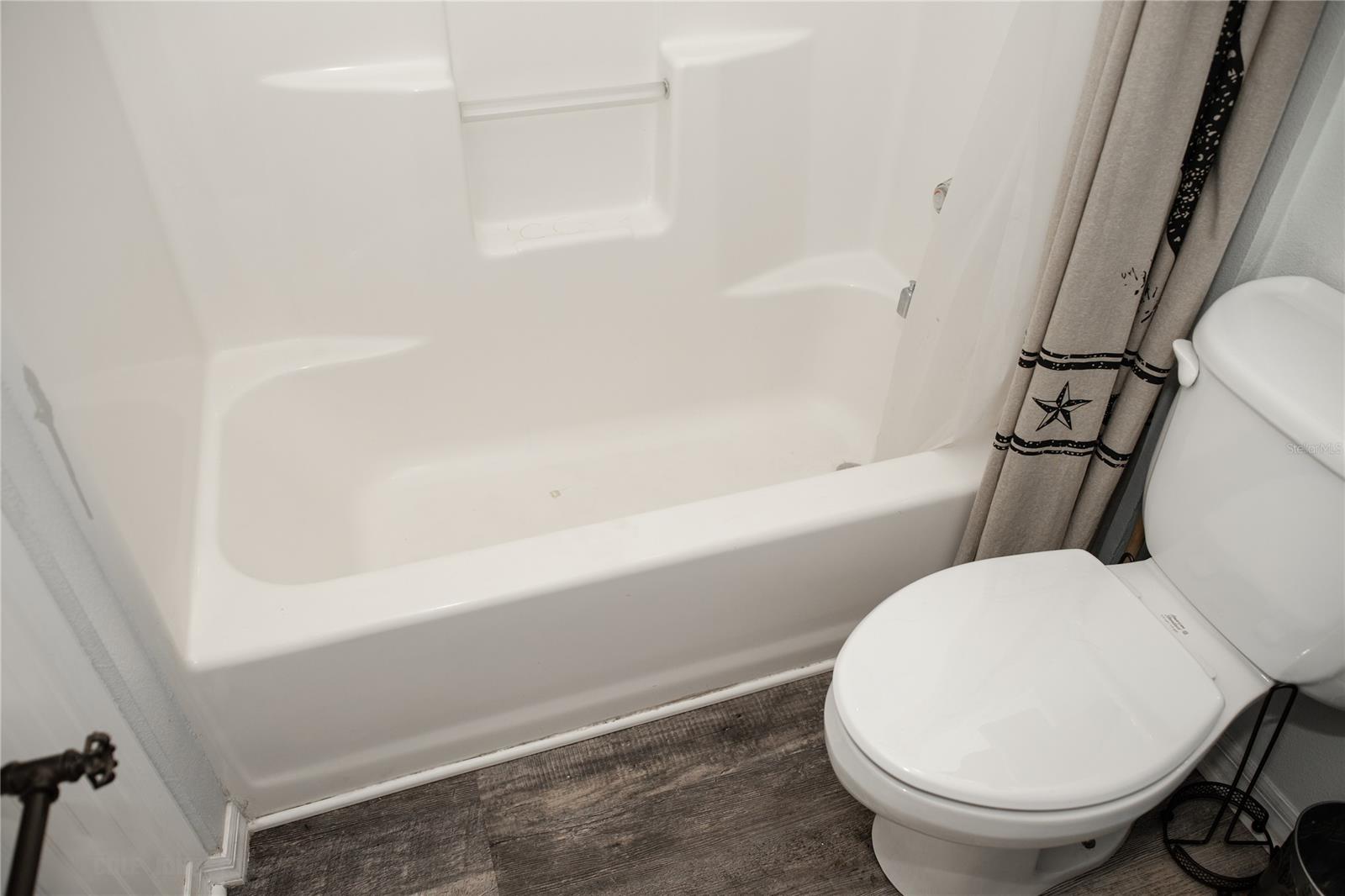 Florida Shores 01 - Residential