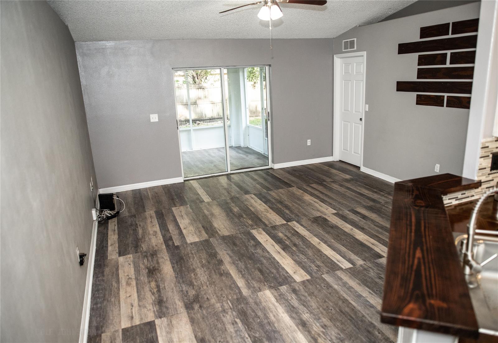 Florida Shores 01 - Residential