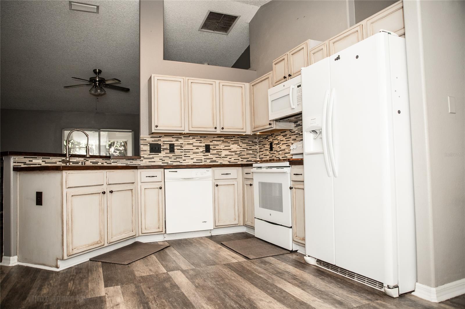 Florida Shores 01 - Residential