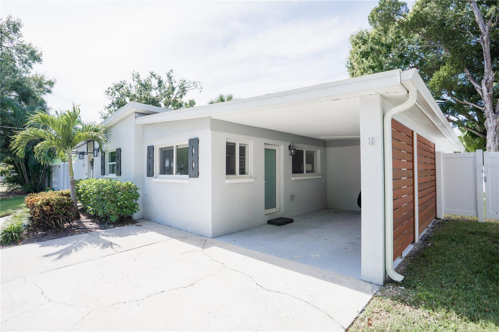 MANHATTAN MANOR 3 - Residential