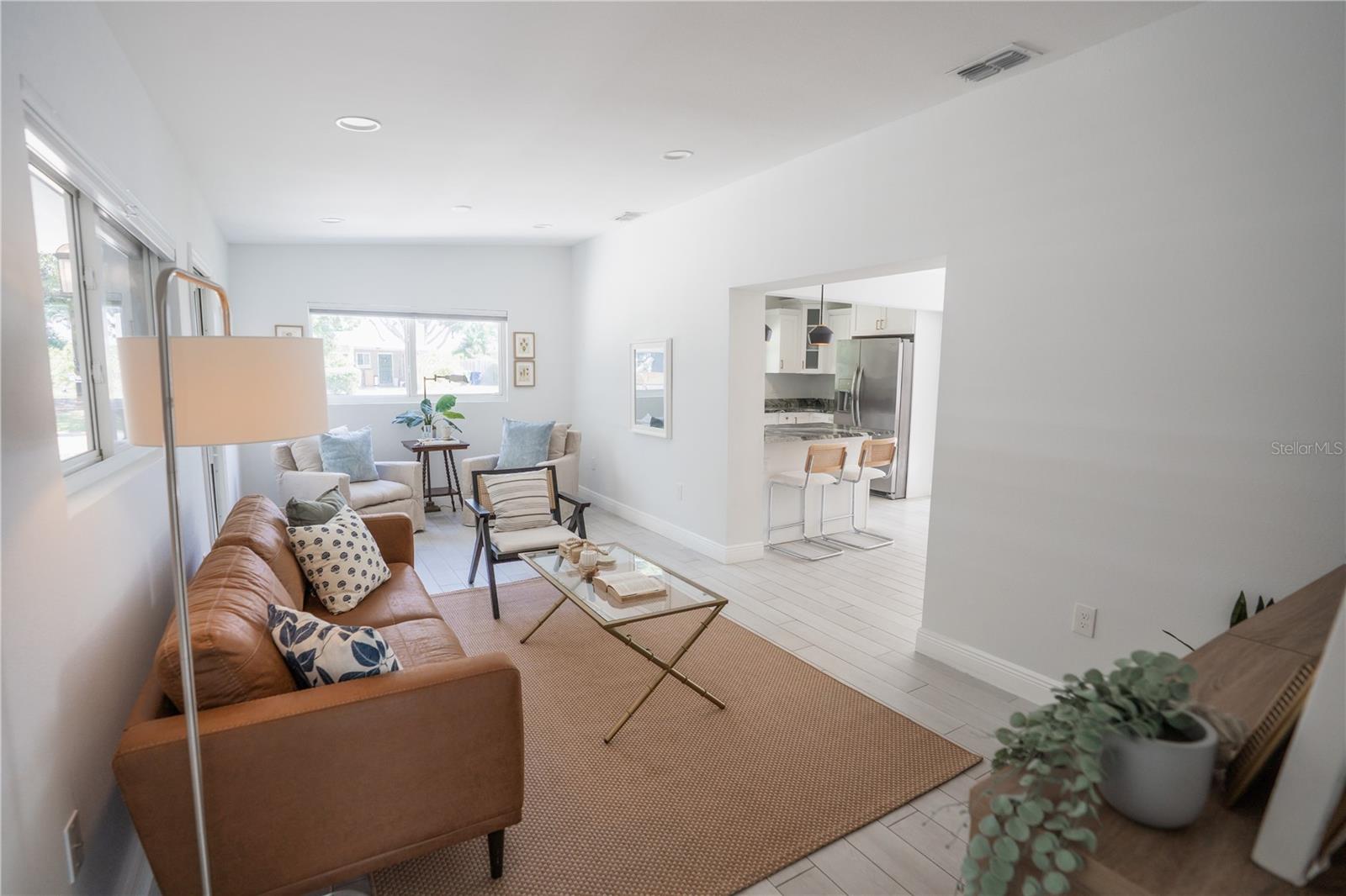 MANHATTAN MANOR 3 - Residential