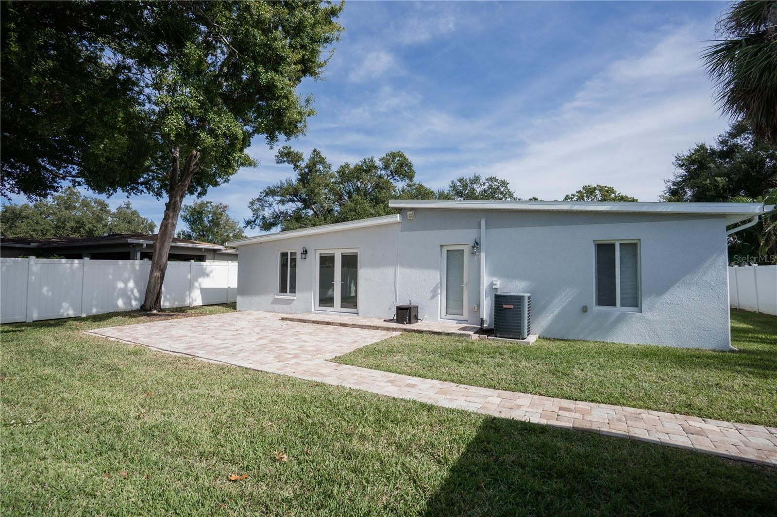 MANHATTAN MANOR 3 - Residential