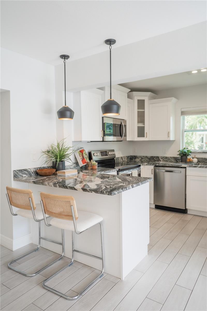 MANHATTAN MANOR 3 - Residential