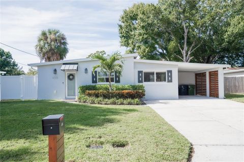 Photo of 4515 S Grady Avenue, Tampa, FL 33611 (MLS # TB8447213)