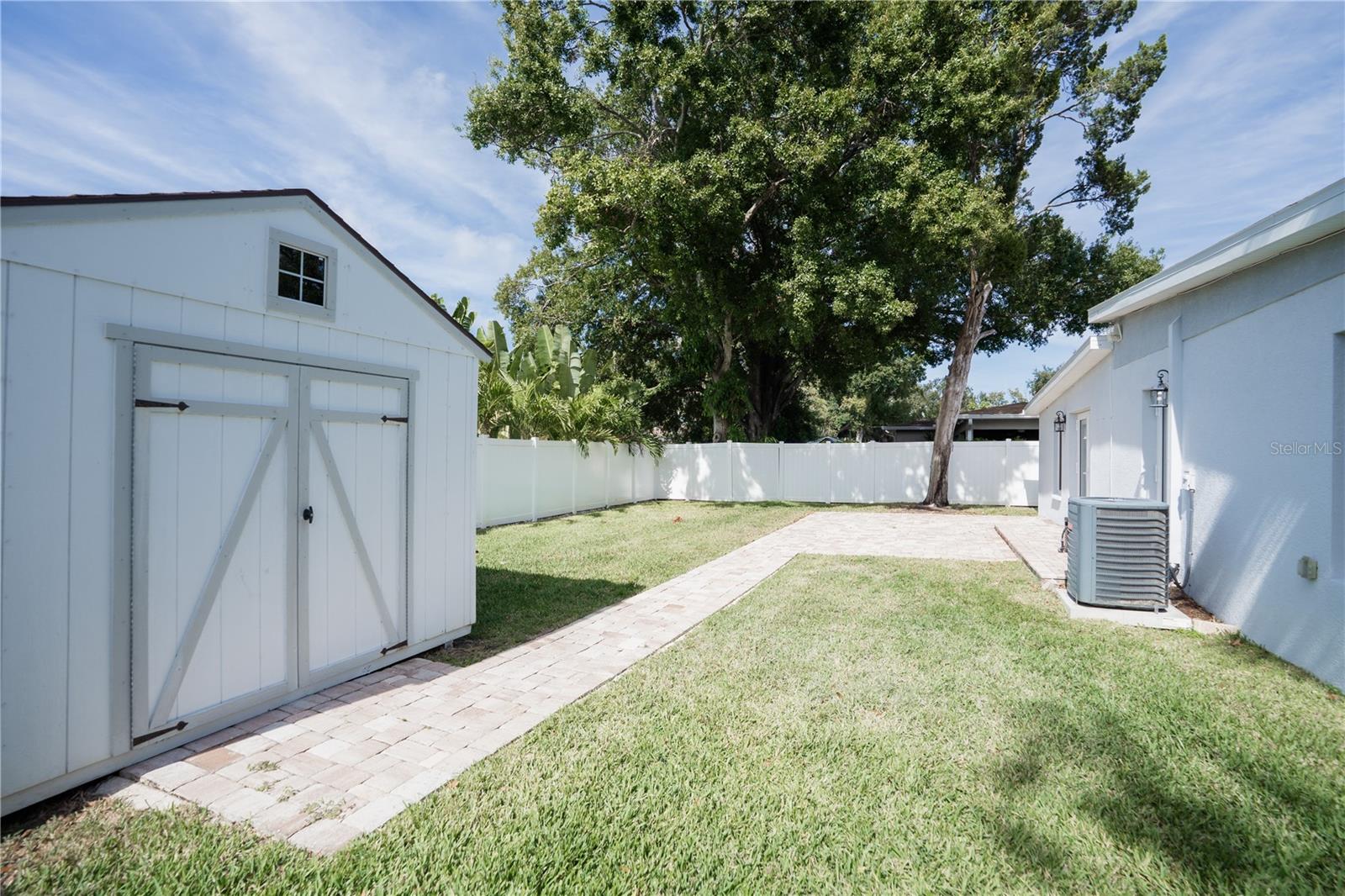 MANHATTAN MANOR 3 - Residential