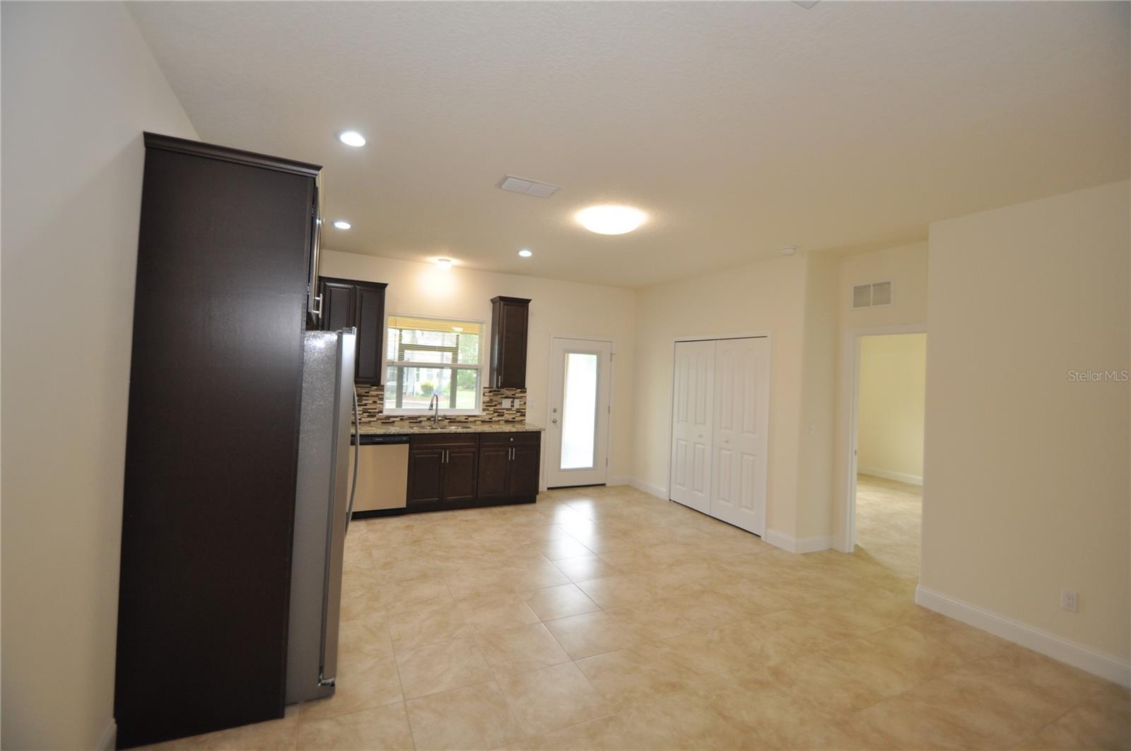 LEHIGH WOODS - Residential Lease