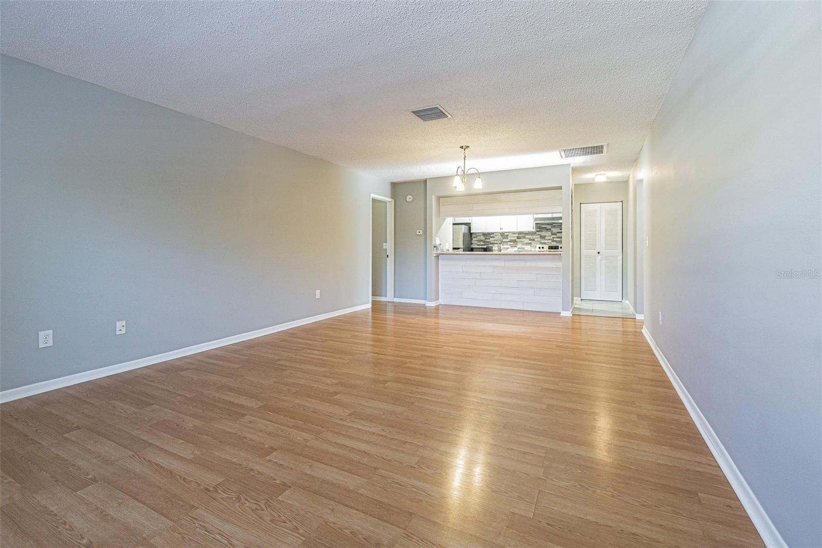 13608 S VILLAGE DRIVE 6203