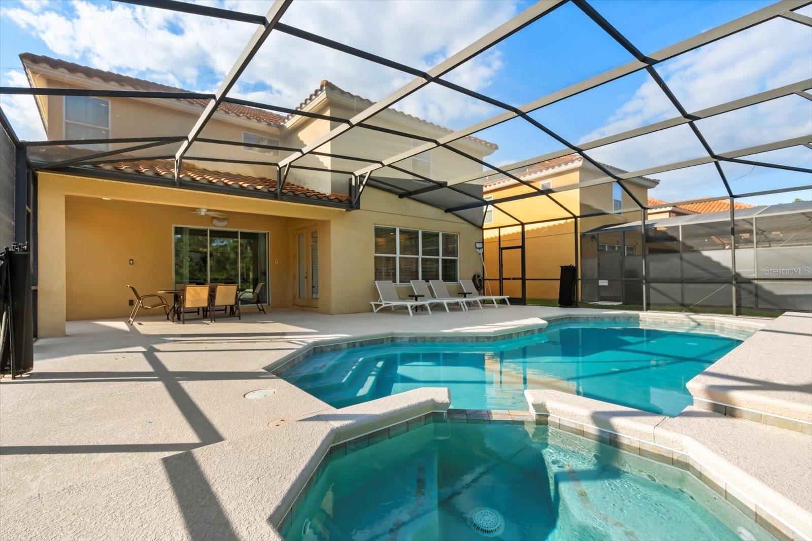 WATERSONG PH 01 - Residential