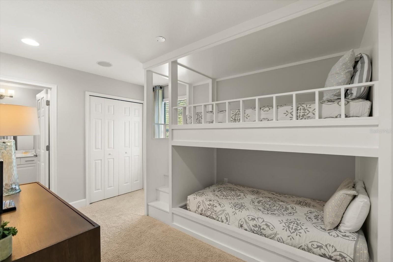 WATERSONG PH 01 - Residential