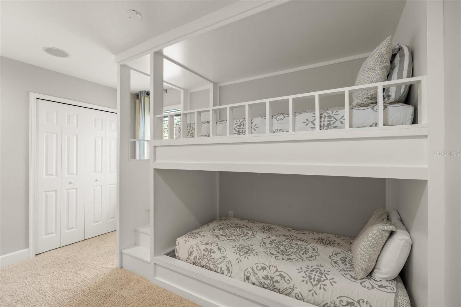 WATERSONG PH 01 - Residential