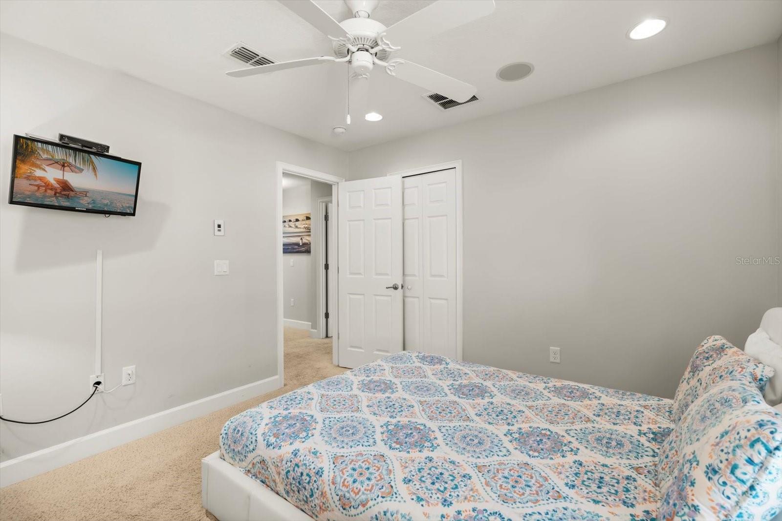 WATERSONG PH 01 - Residential