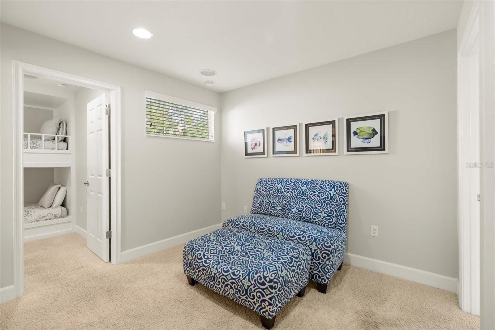 WATERSONG PH 01 - Residential