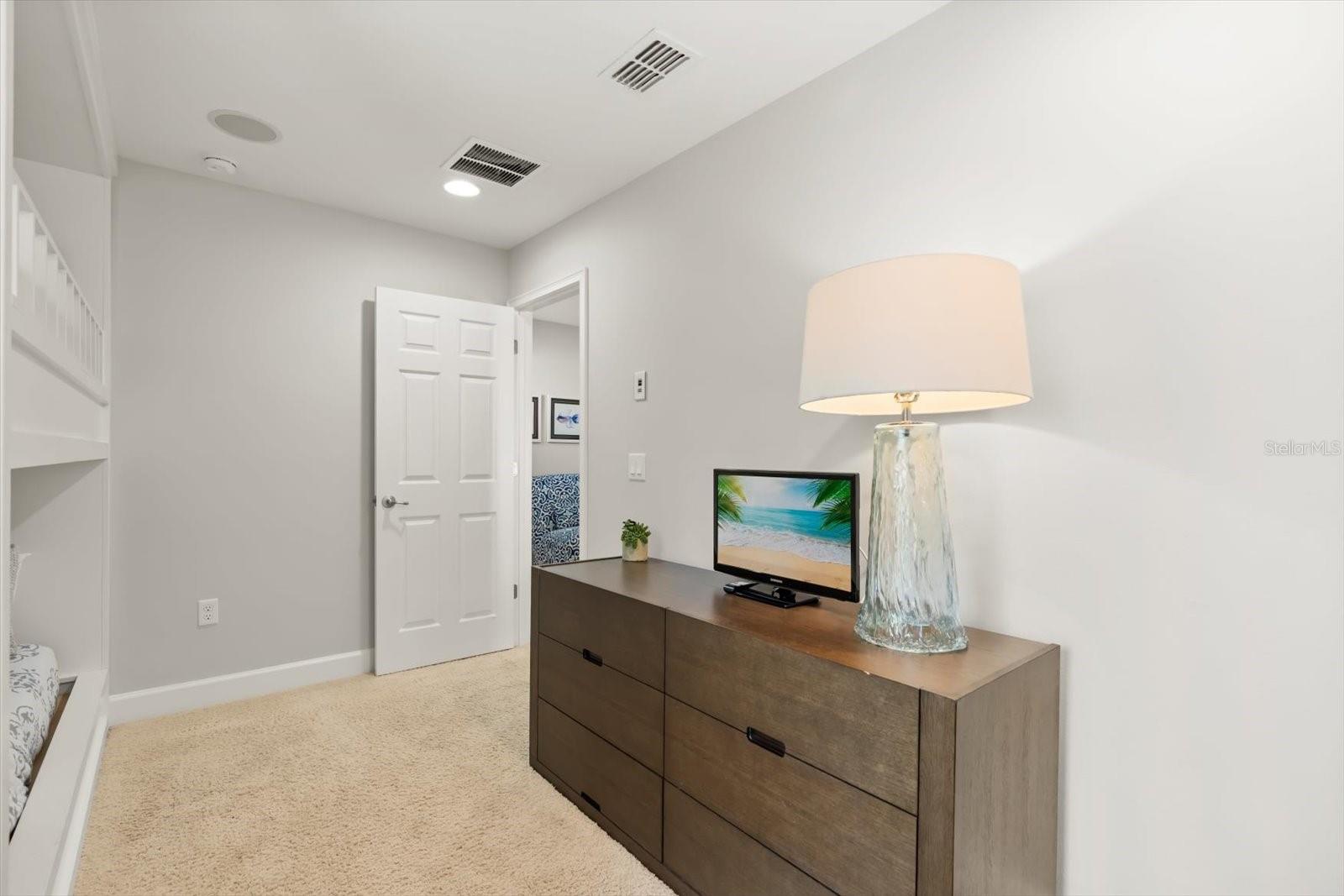 WATERSONG PH 01 - Residential