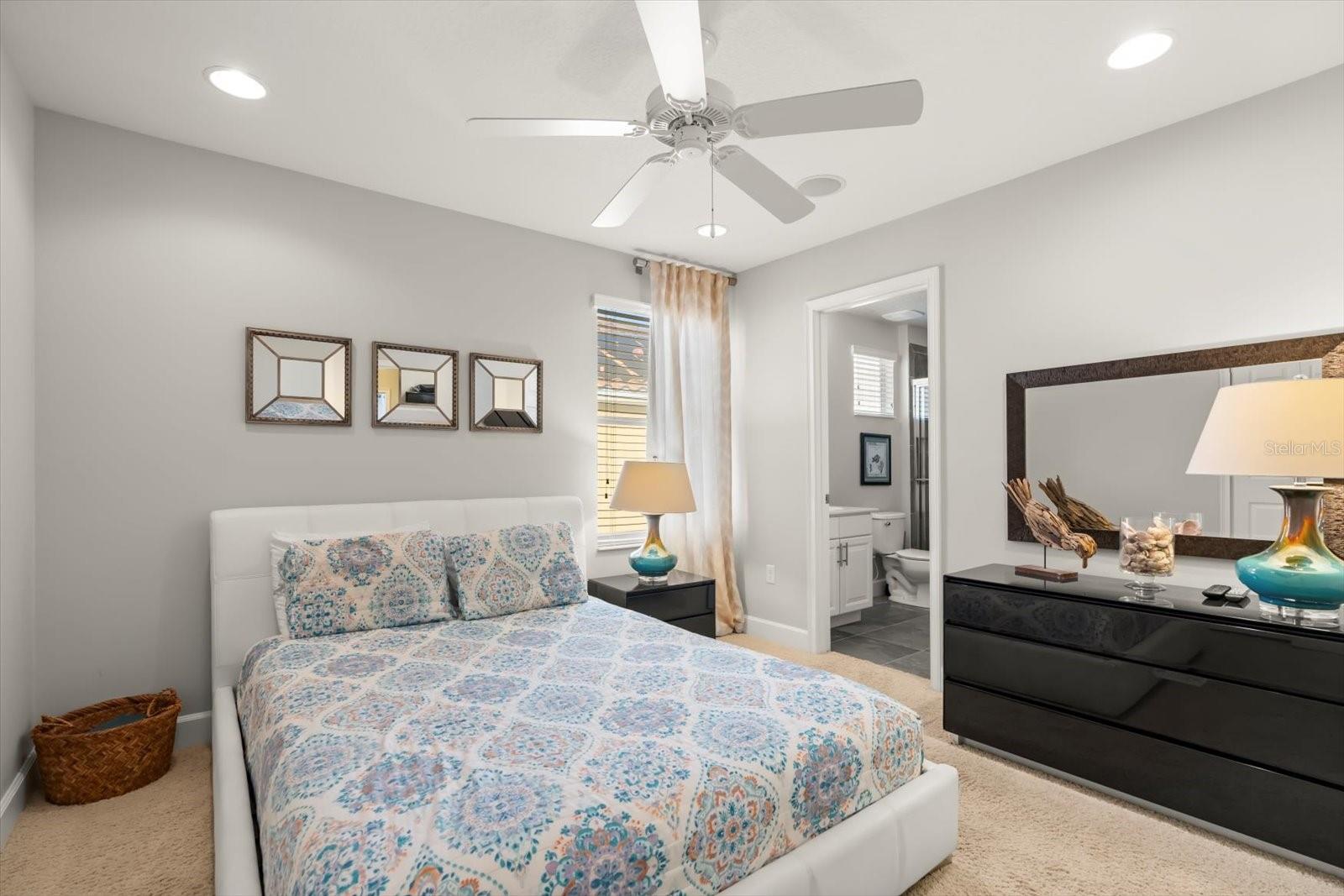 WATERSONG PH 01 - Residential