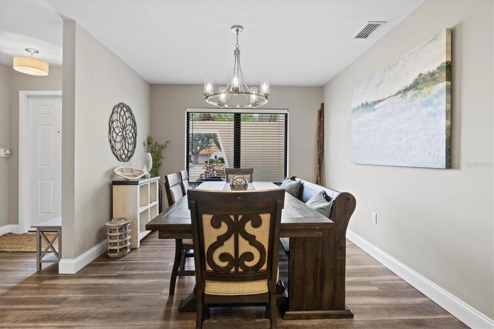 COUNTRY PLACE - Residential