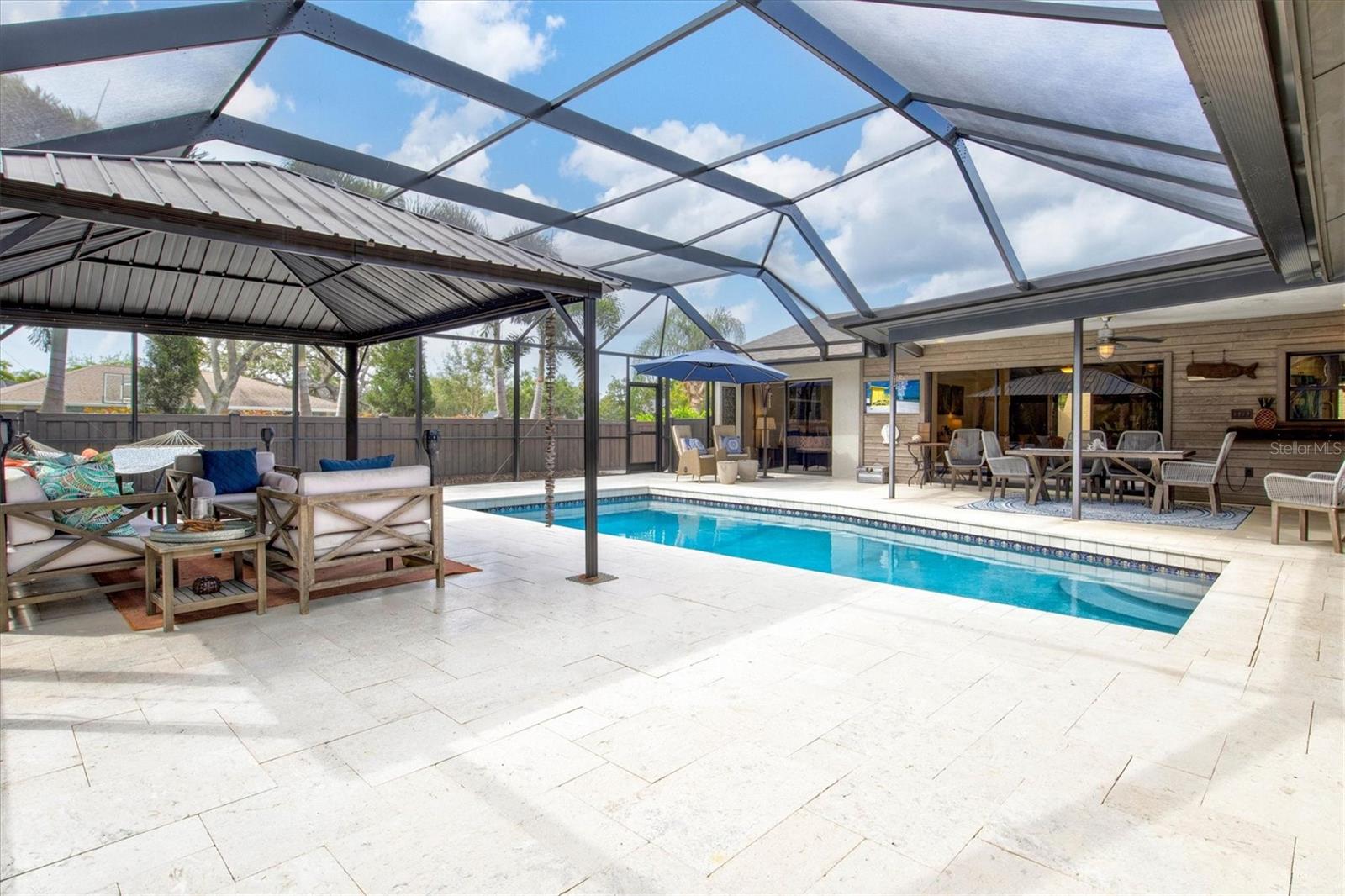 COUNTRY PLACE - Residential