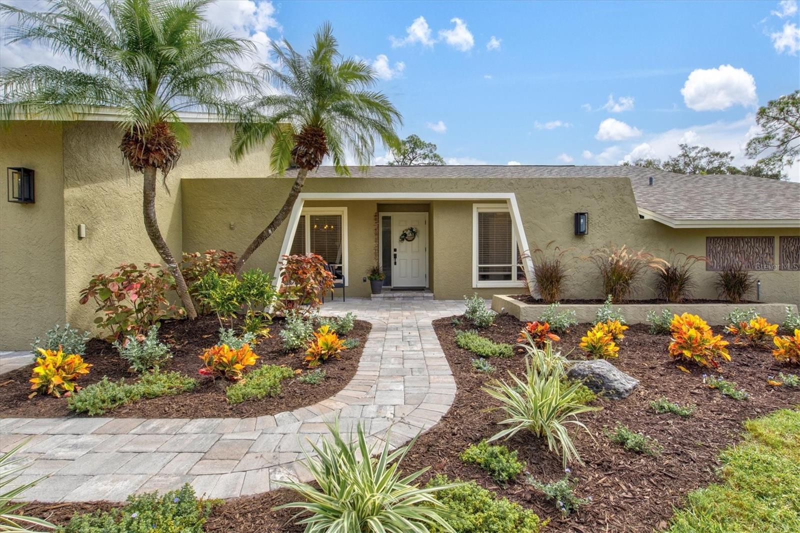 COUNTRY PLACE - Residential