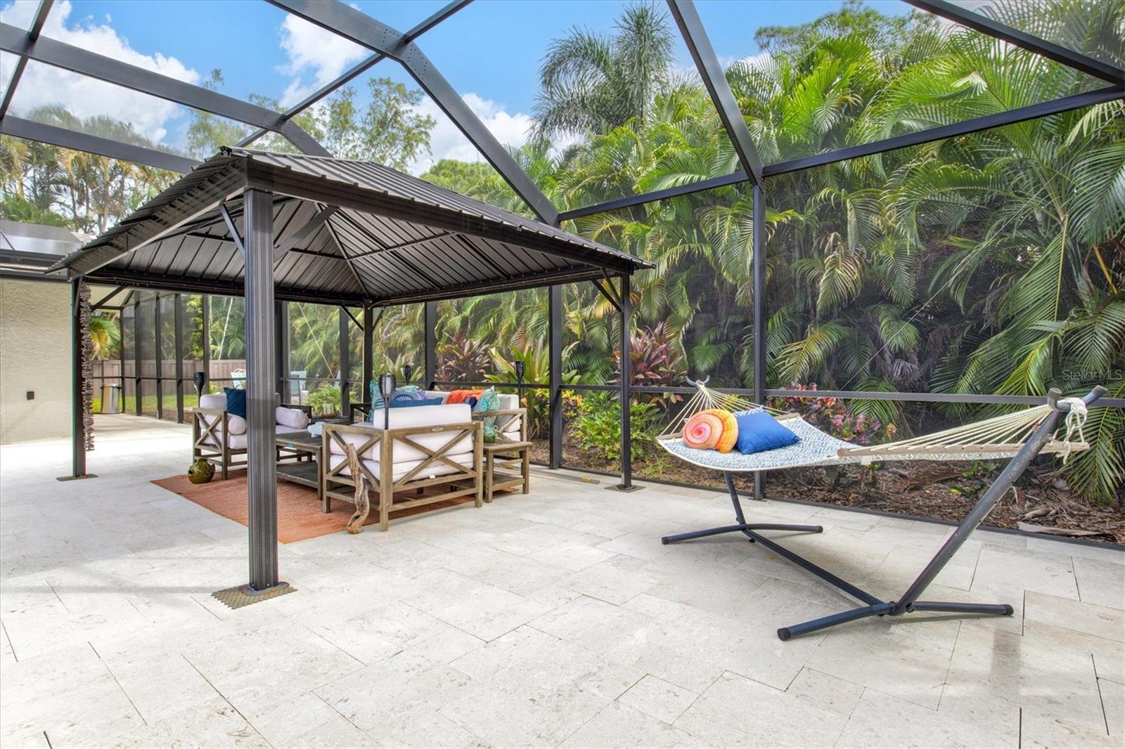 COUNTRY PLACE - Residential