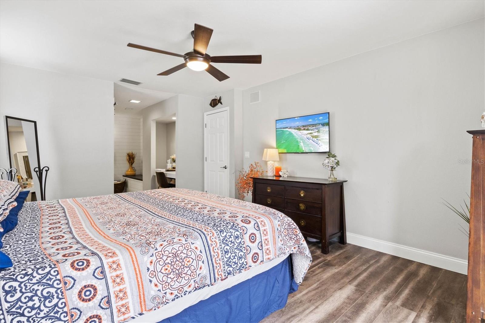 COUNTRY PLACE - Residential