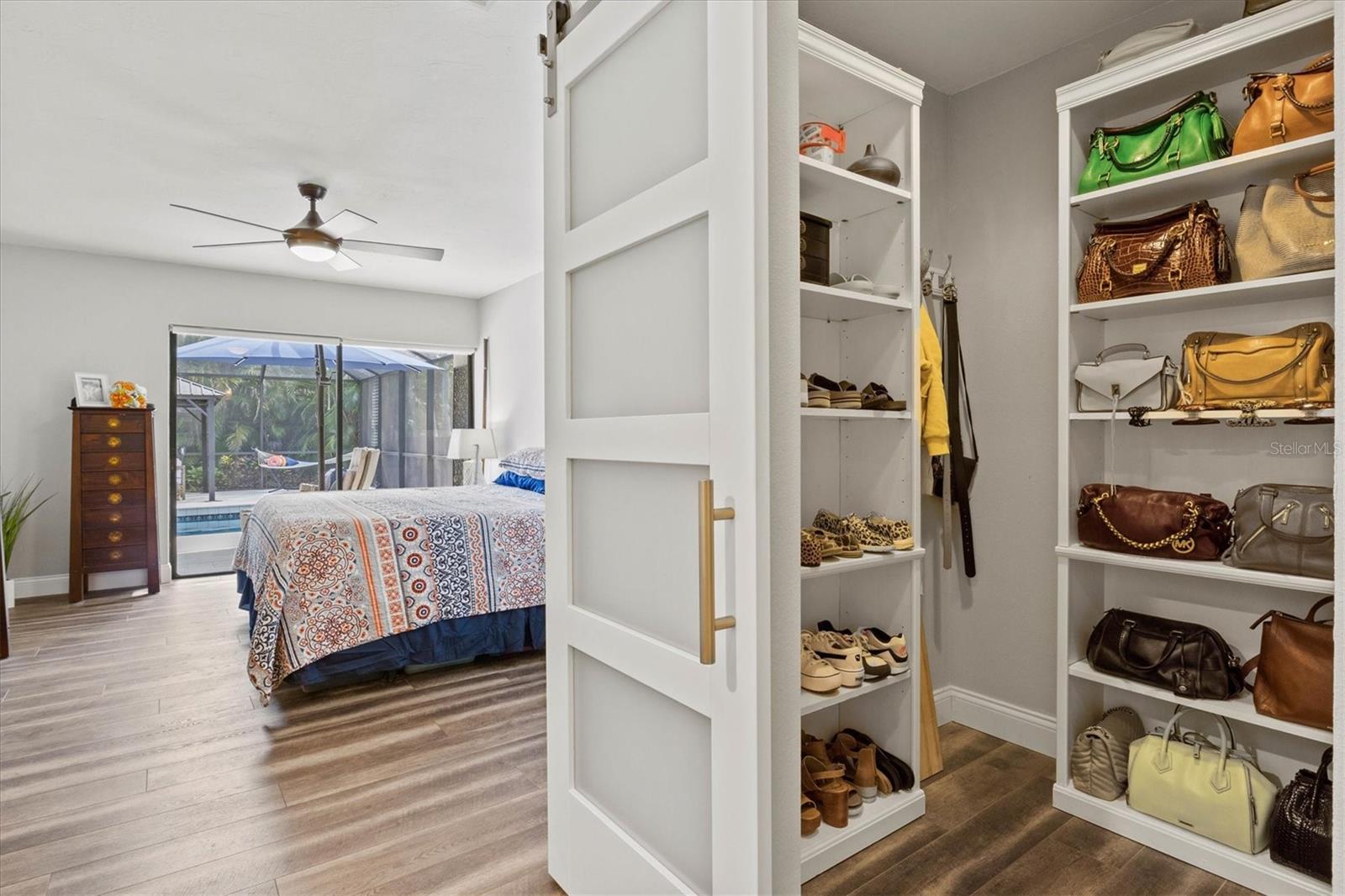 COUNTRY PLACE - Residential