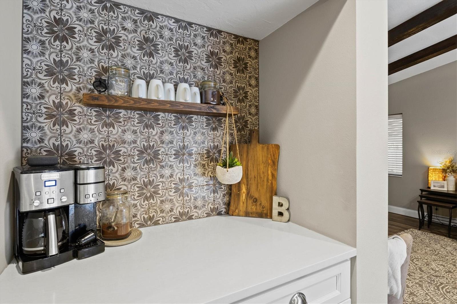 COUNTRY PLACE - Residential