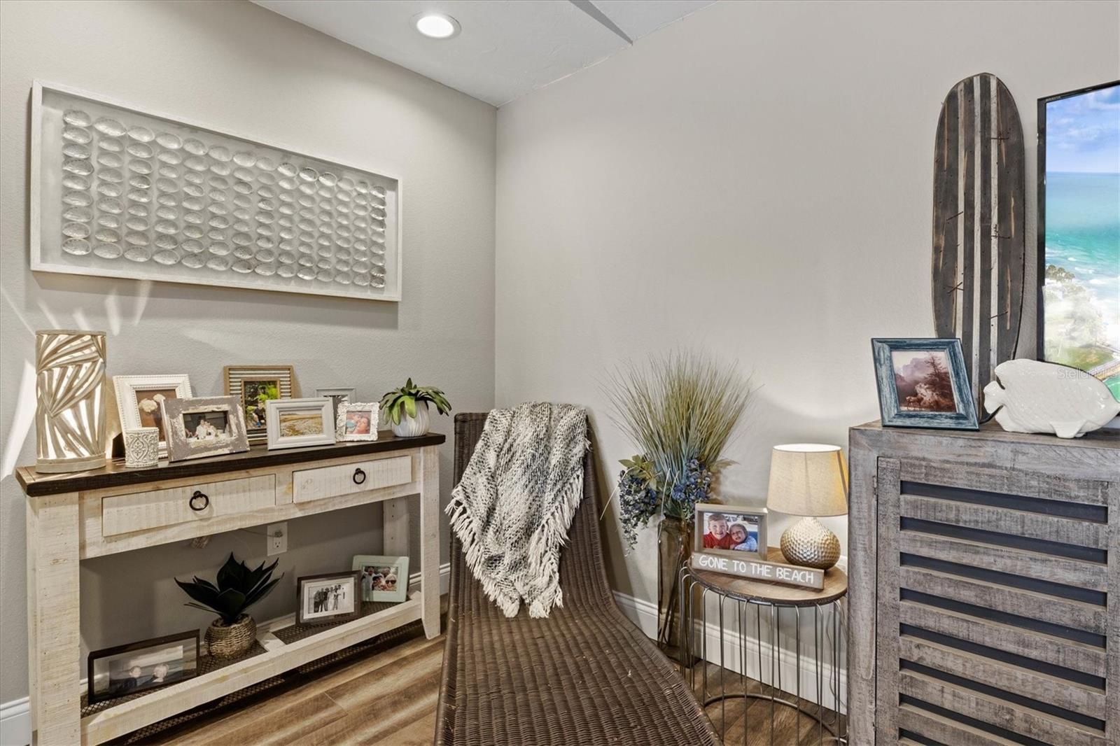 COUNTRY PLACE - Residential