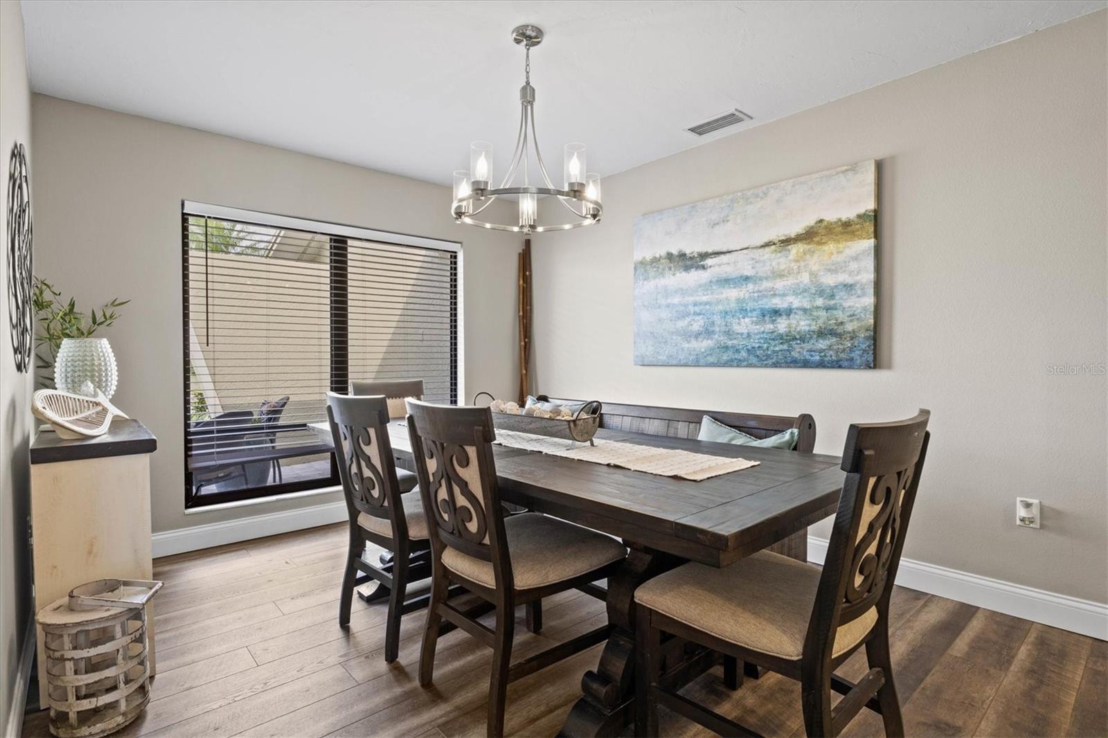 COUNTRY PLACE - Residential