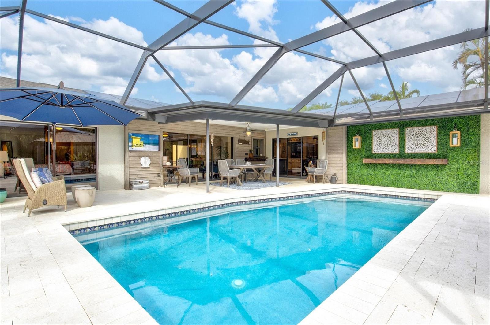 COUNTRY PLACE - Residential