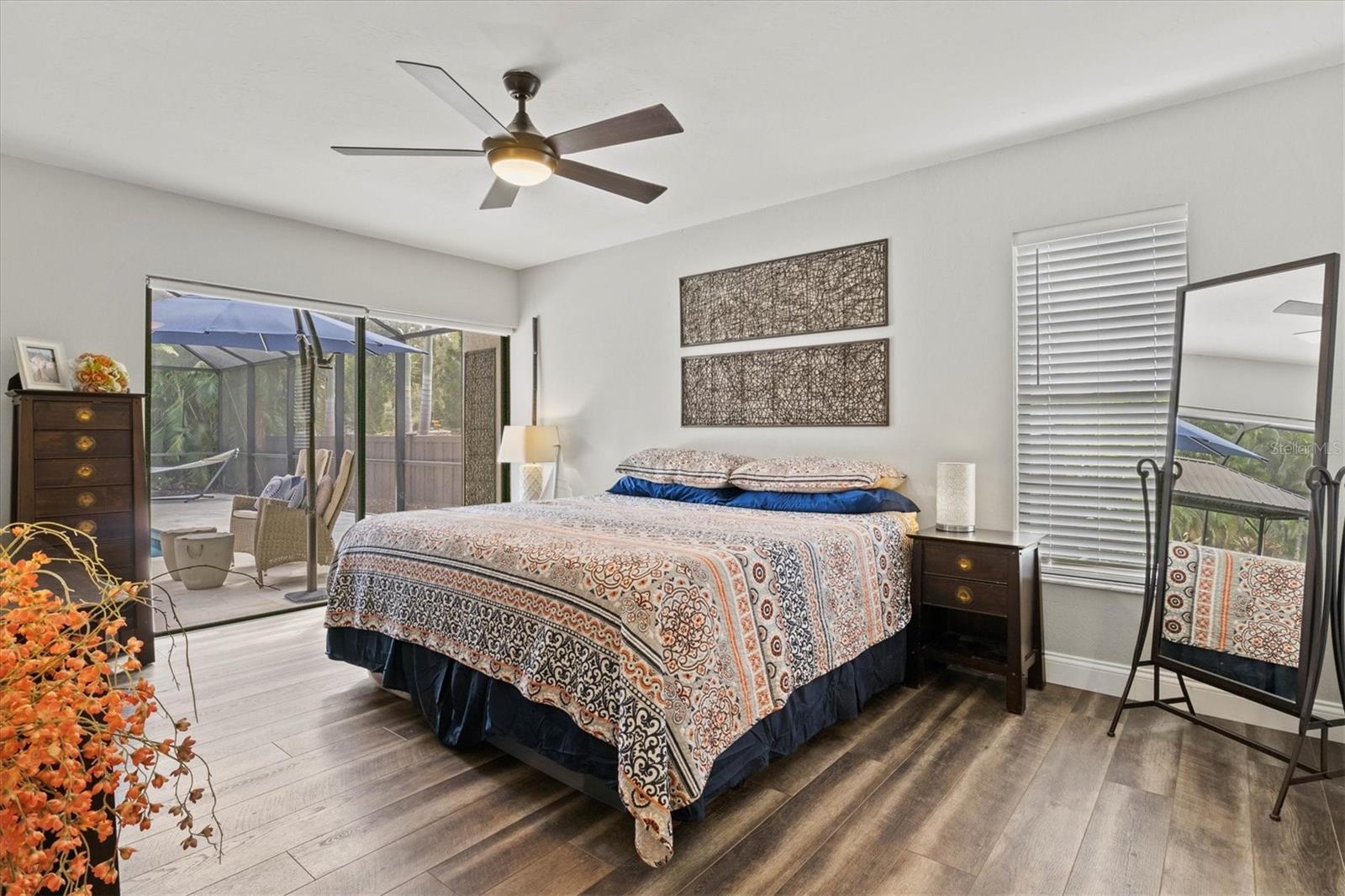 COUNTRY PLACE - Residential